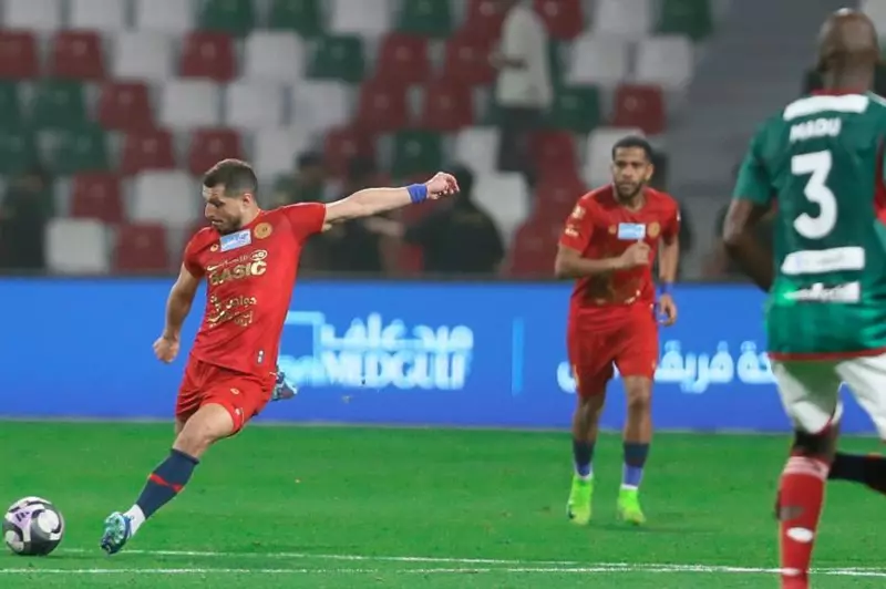 ضمك يحقق التعادل مع الاتفاق بمشاركة طارق حامد، والفيحاء يزيد من تعقيد وضع الأخدود في الدوري السعودي